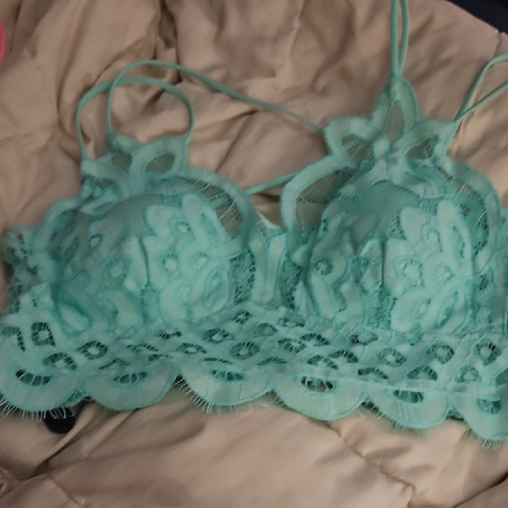 Zenana Outfitters Lace Bralette in Light Teal